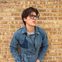Lunettes carrées noires0