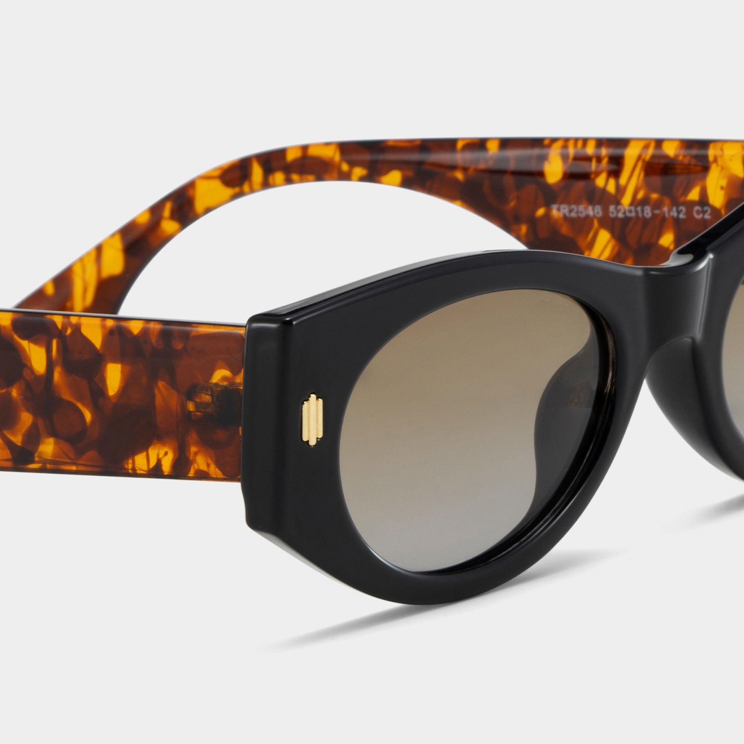 Reina  Lunettes de soleil géométriques noires TR904