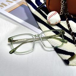 Zoe Carré Vert Lunettes2