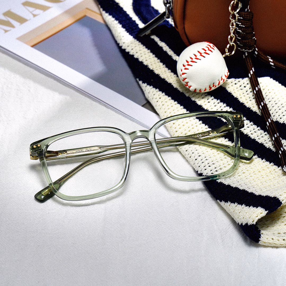 Zoe Carré Vert Lunettes2