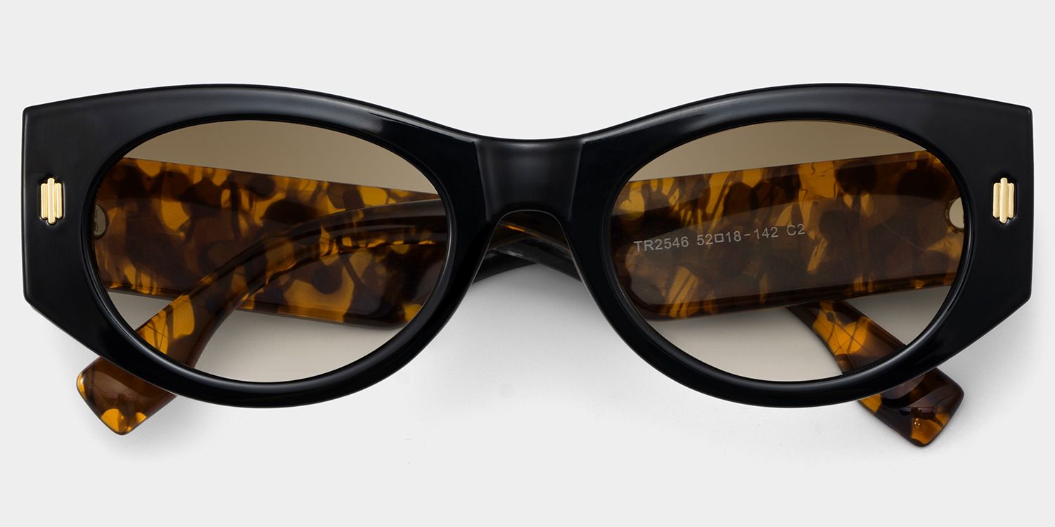 Reina  Lunettes de soleil géométriques noires TR901