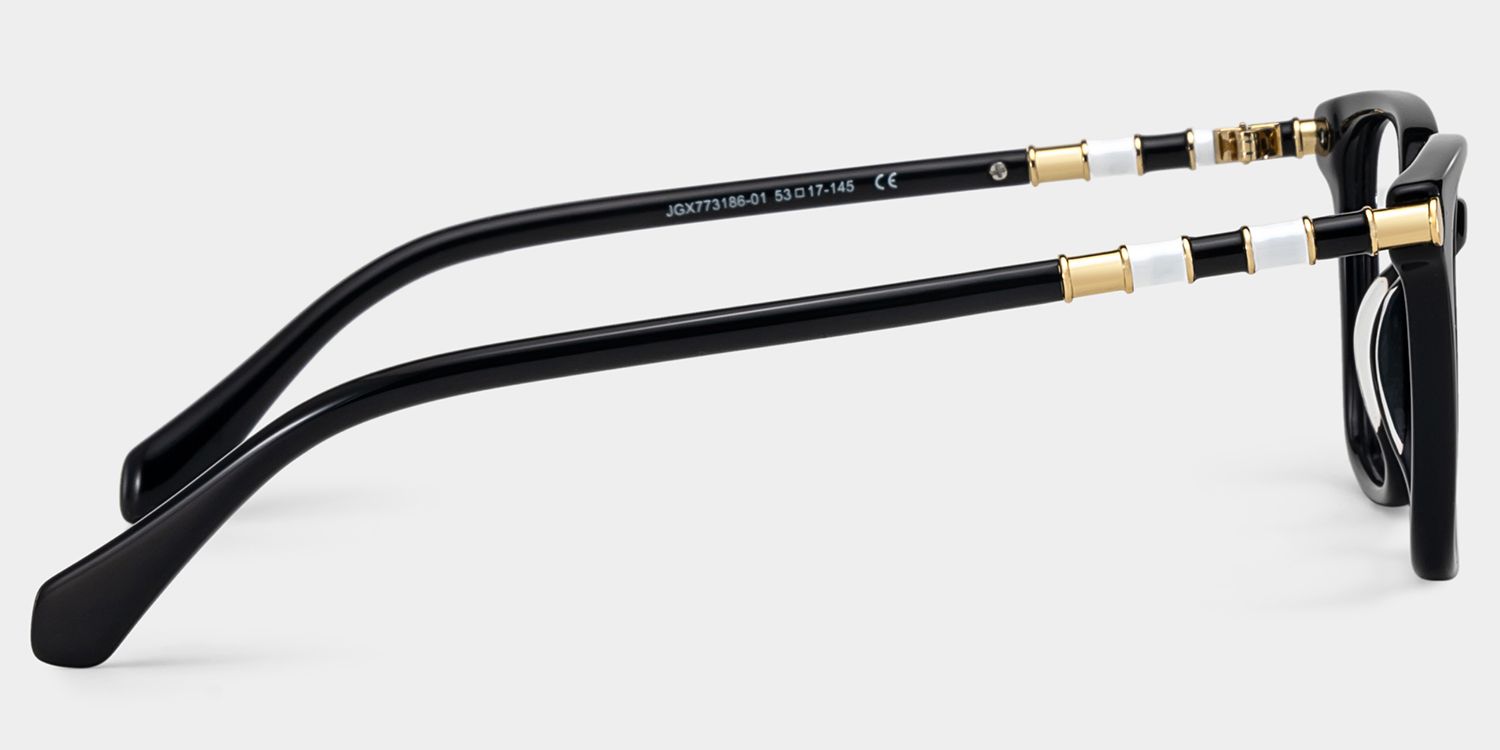 Delilah Carré Noir Lunettes3