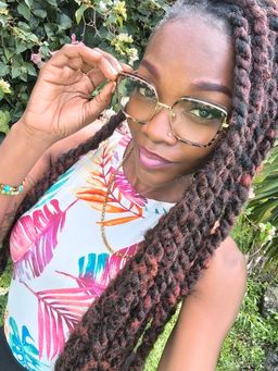 Agréablement surprise. Je suis vraiment satisfaite. La monture est vra0