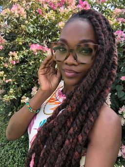 Agréablement surprise. Je suis vraiment satisfaite. La monture est vra0