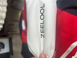 Oulalalla merci Zeelol elle est très jolie comme sur la photo et adapt0