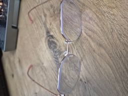 Quality: Bonne
Ma vision avec ces verres progressifs est nette et j'ar1