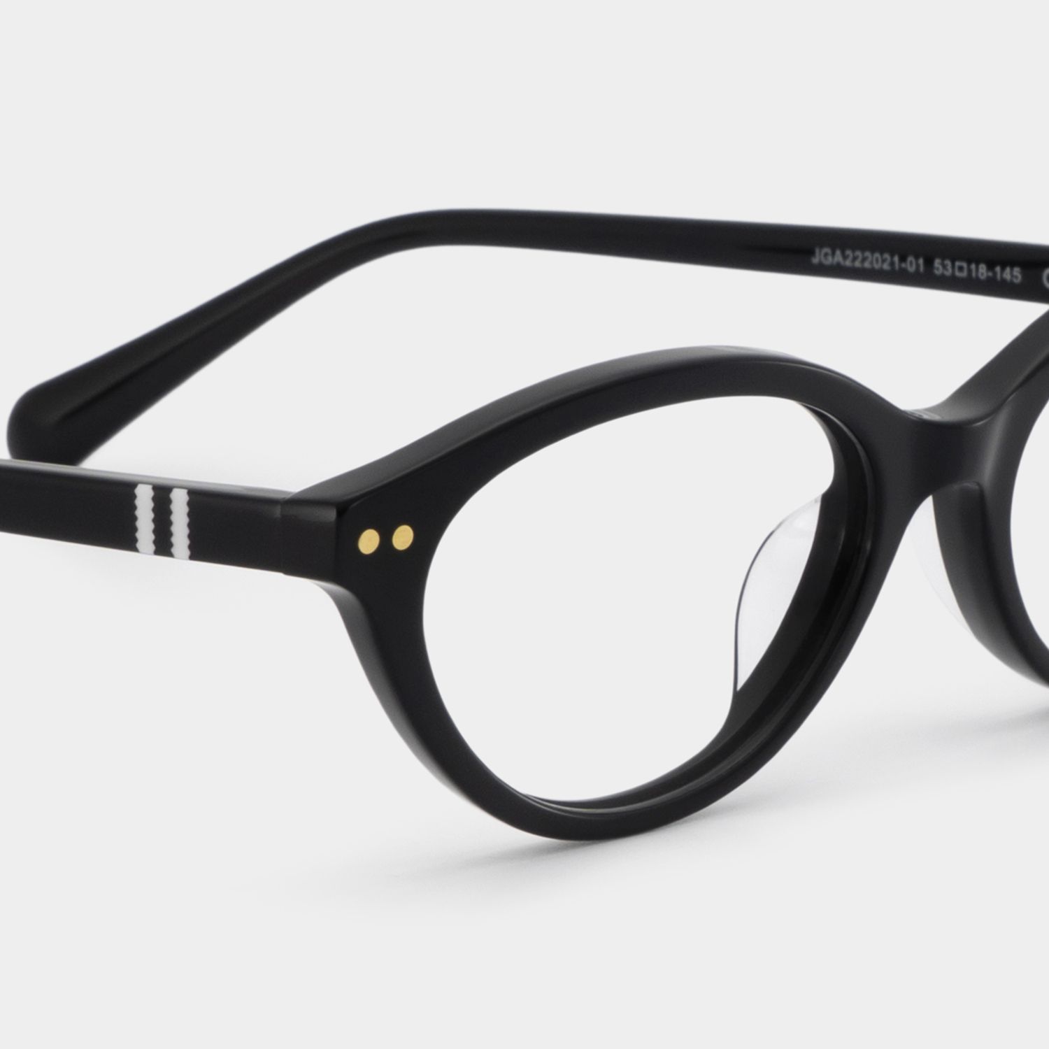 Lunettes Ashby à monture ovale noire | Style Varsity épuré5