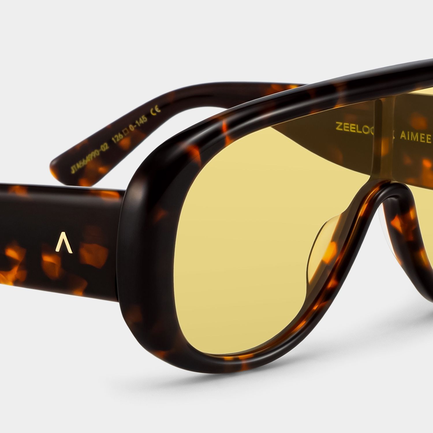 ZEELOOL x Aimee Song Les lunettes de soleil The Shield écaille5
